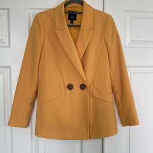 River Island yellow Jacket.Tag is size 10 UK but fits a size 6 nicely in US.